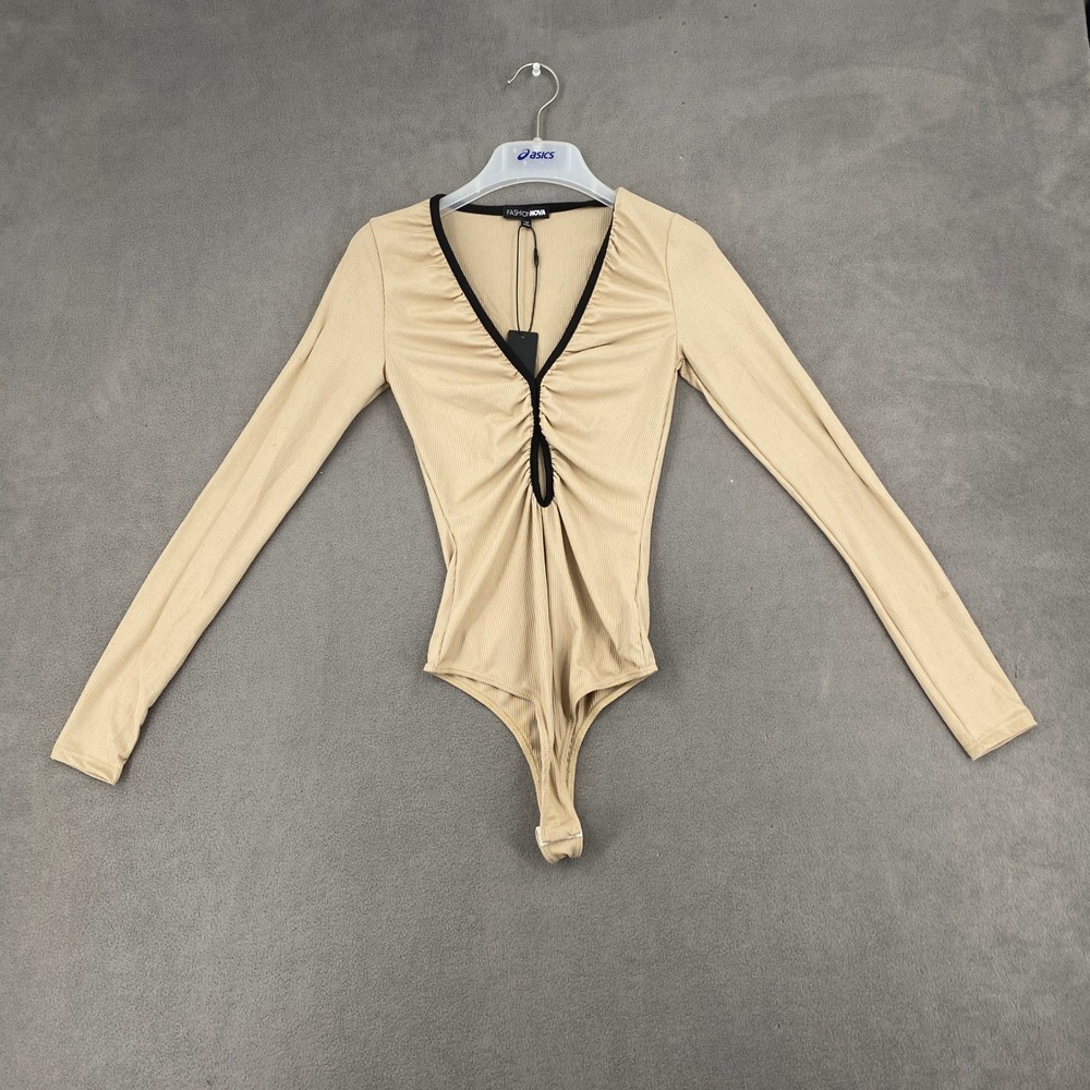 Fashion Nova Tan Ribbed Long Sleeve Bodysuit V-Neck Keyhole Cutout Size Small